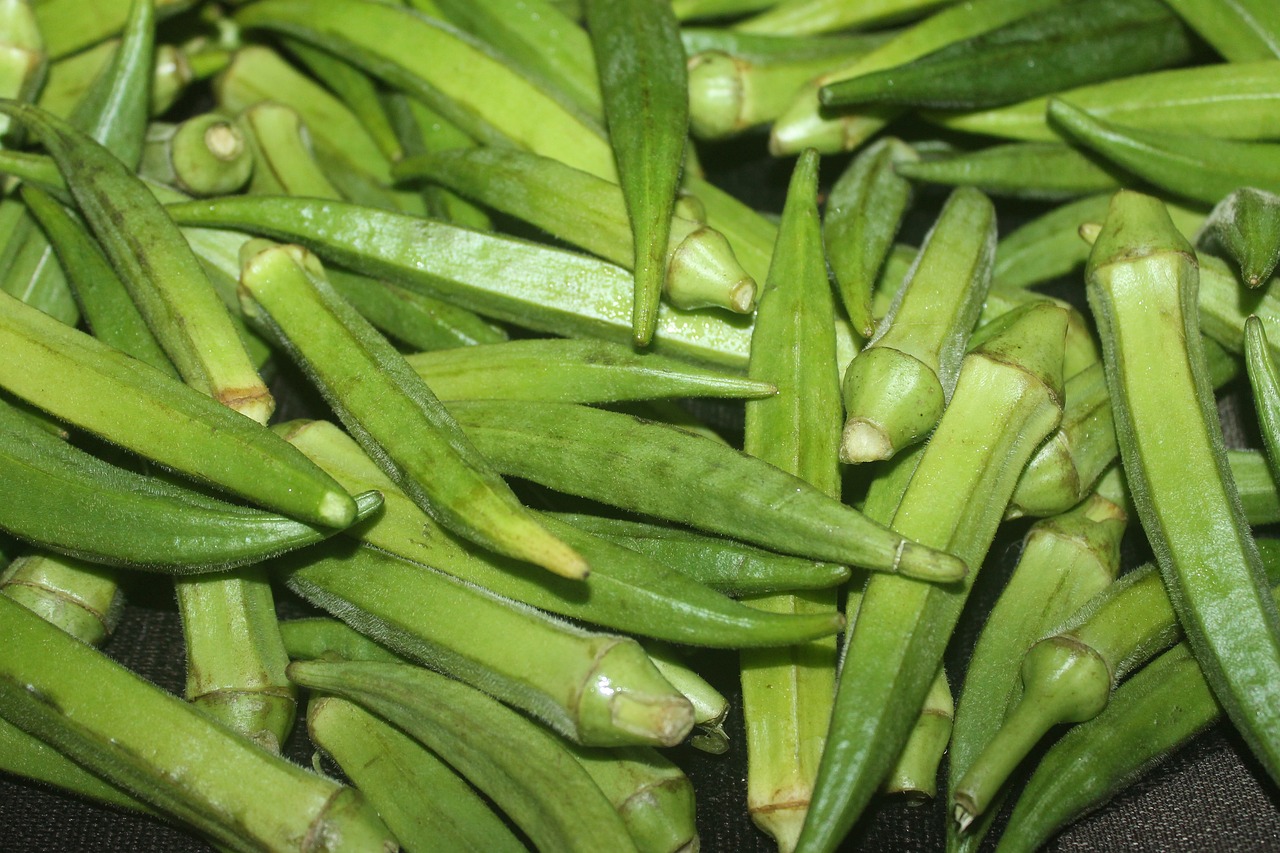 can you eat okra raw